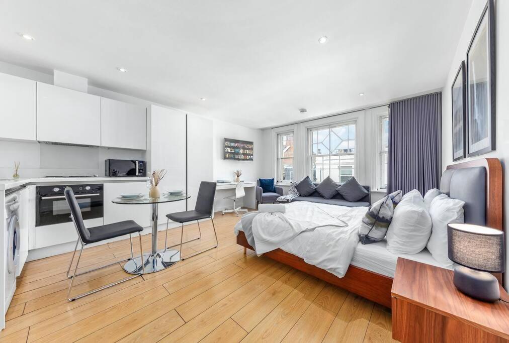 Sleep 6 Piccadilly Retreat 1 Bedroom Flat Vr5 * Londen
